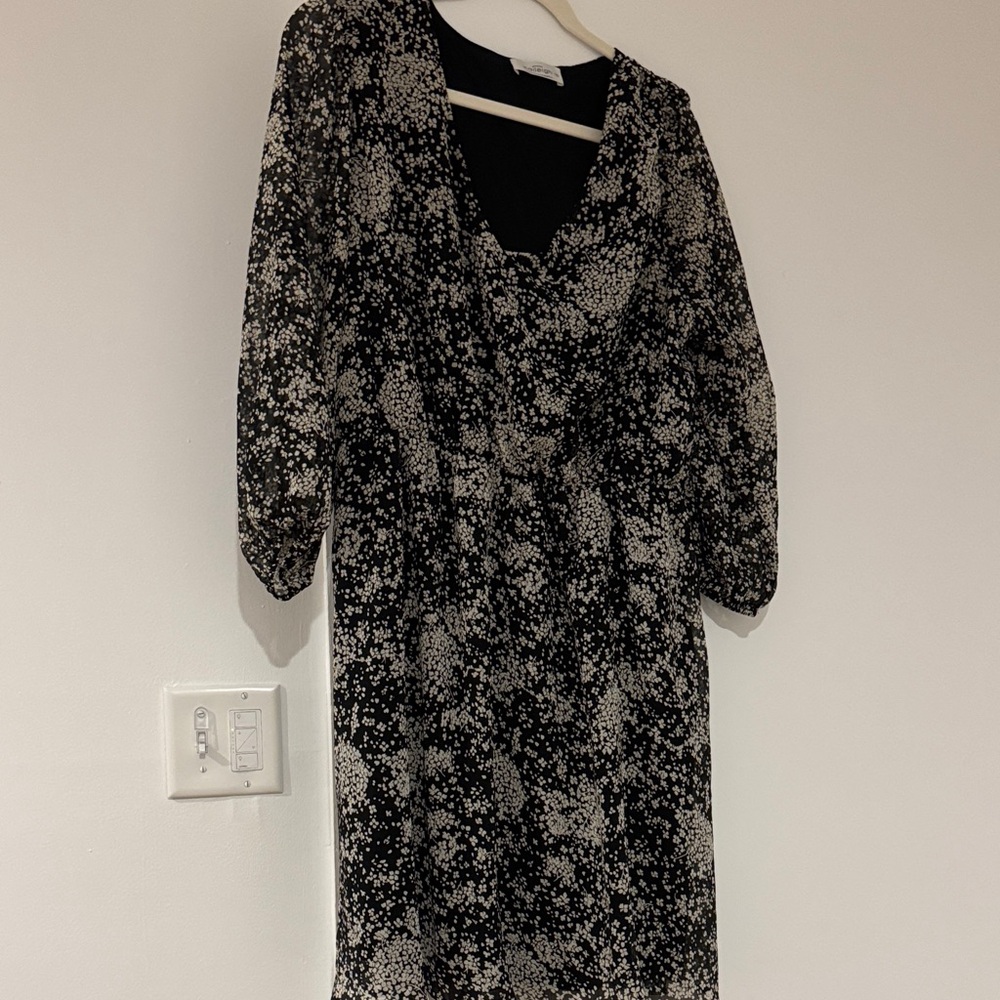 Kaileigh Black and White Long Sleeve Dress